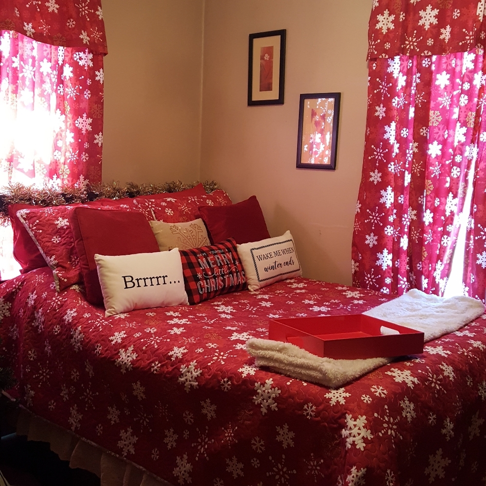 Christmas Snowflake bedding set Full Size, Curtains & Decor Pillows